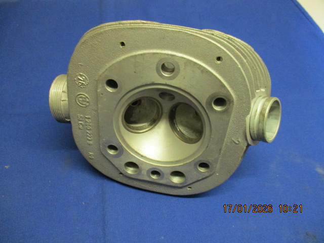 Zylinderkopf 90/6 rechts (11120134554) (NOS) auch verwendbar für R90S in Verbindung mit 11121259819