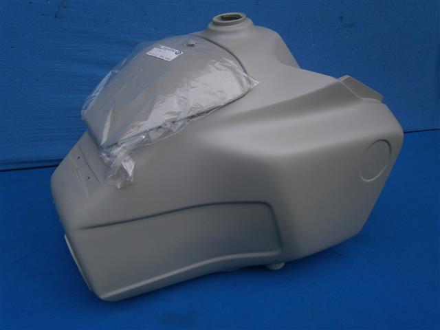 Tank grundiert mit Werkzeugfachdeckel R80, R100GS Paris Dakar 1987-1995 (NOS)