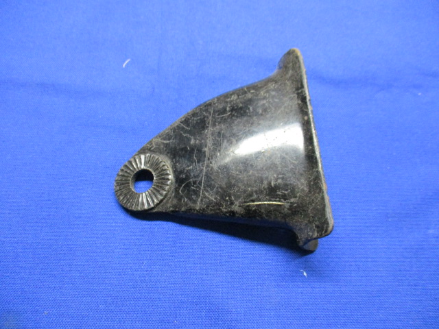 Scheinwerferhalter links R26,27,50,50/2,60,60/2,50S,69,69S Altbestand verkratzt