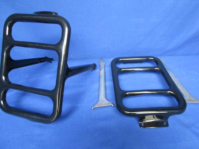 Gepäckbrücke R51,61,66,71 
Achtung nur noch lieferbar mit lose beiliegenden Streben Bild rechte Seite!