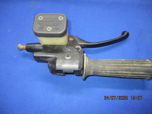 Gasgriff 2zügig, R80,65 ab85 1u.2 Bremss.100RS,RT ab 04/89 14mm gebraucht´überholt mit neuem Rep.-Satz Kolben 14mm