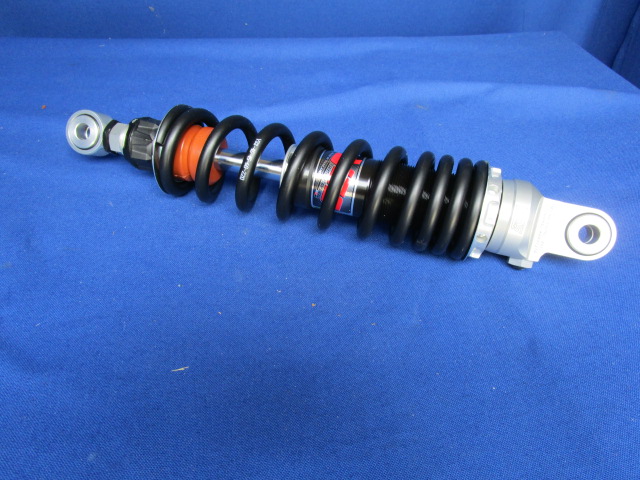 Federbein K100,RS,RT,LT,K75,S.C Modelle  "YSS" Top line Black Gefräster Alukörper, Federbein in Federvorspannung und Zugstufe (30 Klicks) einstellbar.

