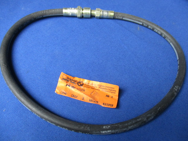 Bremsschlauch 680mm von Hauptbremszylinder unter Tank zur Bemsleitung Boxer 1974 - 09/80