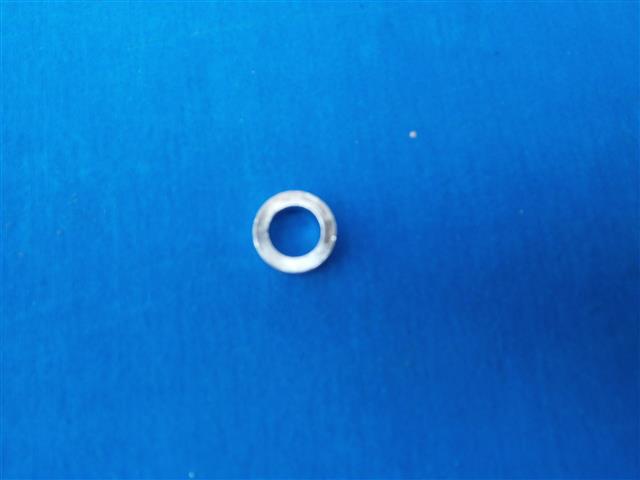 Distanzrohr in Hauptständer R25,25/2,25/3,26,27