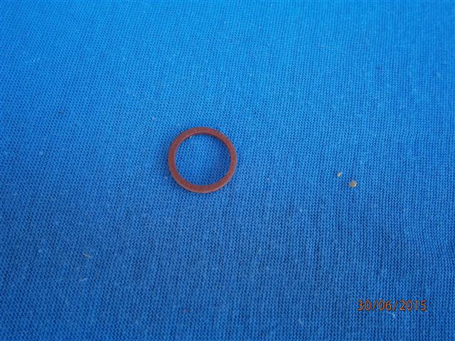  Dichtring Benzinhahn unten vor Winkelstück Benzinhahn orig. Everbest  R25/3,26,27,R51/3,67/2,67/3,68,50,50/2,60,60/2,69,69S,50/5-90S 
   