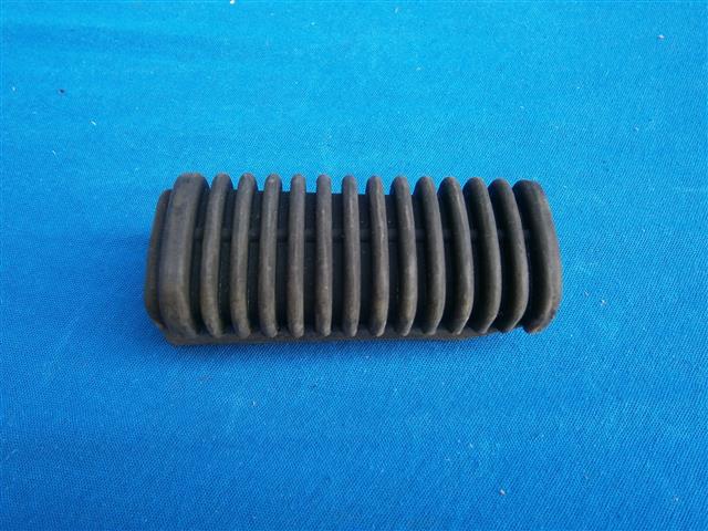 Fußrastengummi passend für vorn und hinten K75,C,RT,S, K100,RS,RT,LT und Boxer ab 09/85 R65,R80,RT,100RS,RTund R65GS,80G/S,GS Modelle hinten  V