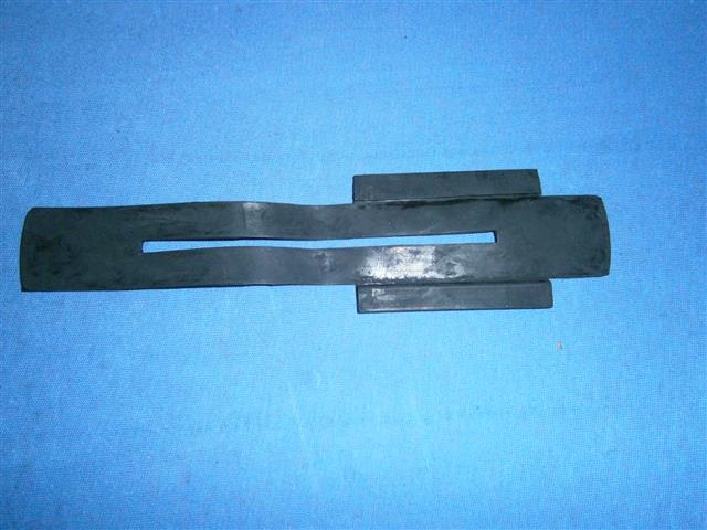 Gummiunterlage Typenschild Motor R90S,100RS,100S rechts