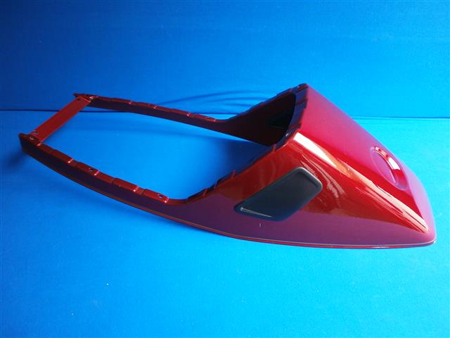 Rahmen Einzelsitzbank rot R100/7,CS,S,RT Zierlinie gold Farbcode 531 NOS 
Lackkratzer hinten links