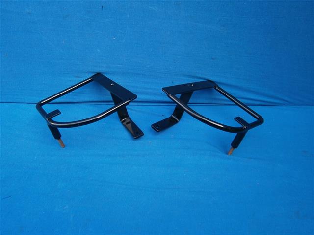 Lederpacktasche "Classic" (5mm dickes Leder)Top Ausführung mit Schloß passend links od. rechts oder als Paar  für alle Modelle von 1950-1969 (Halter werden extra benötigt)
Höhe 270mm Breite 350mm Tiefe 130mm