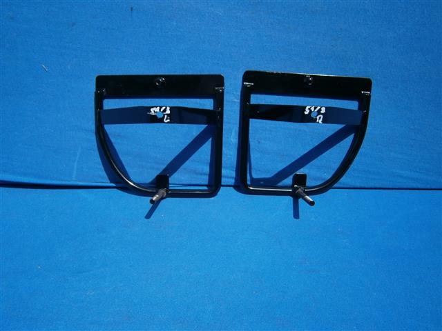 Lederpacktasche "Classic" (5mm dickes Leder)Top Ausführung mit Schloß passend links od. rechts oder als Paar  für alle Modelle von 1950-1969 (Halter werden extra benötigt)
Höhe 270mm Breite 350mm Tiefe 130mm