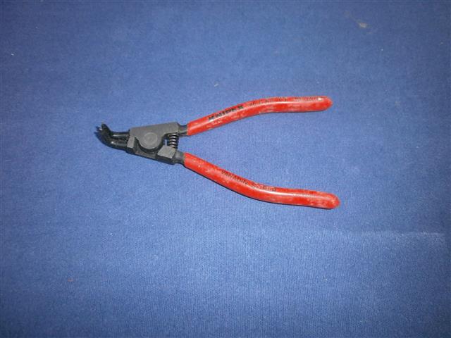 Knipex Sicherungsringzange  für Außenringe auf Wellen 10-25mm 46 21 A11